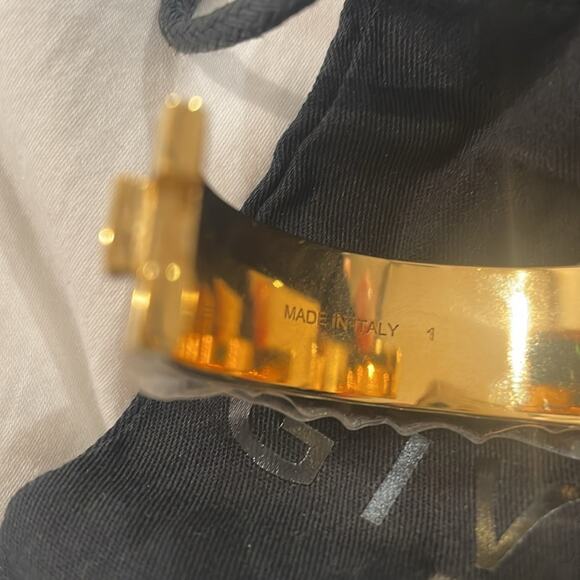 Givenchy Gold Cuff Sz Small NWOT - Picture 7 of 9